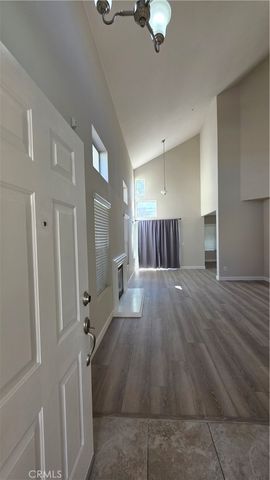 15577 Castellion, Fontana, CA 92337