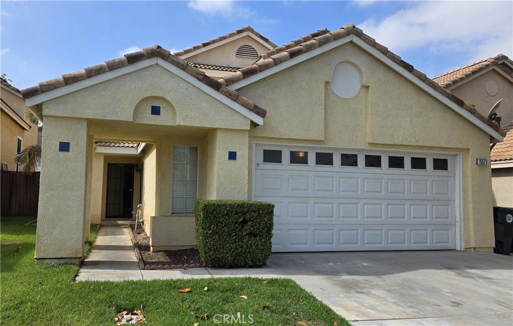 15577 Castellion, Fontana, CA 92337 — photo 2