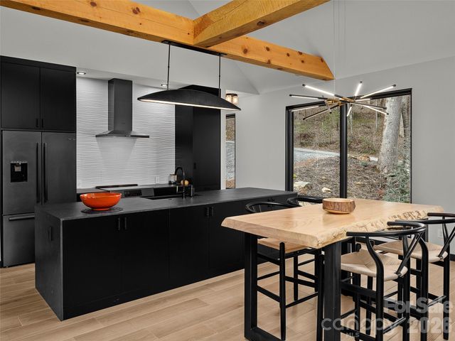 80 Hemlock Circle, Black Mountain, NC 28711