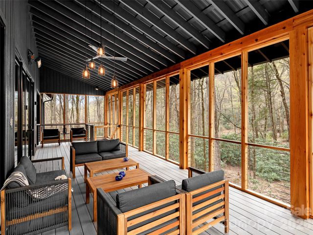 80 Hemlock Circle, Black Mountain, NC 28711