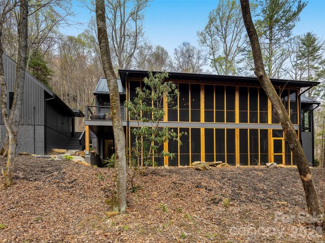 80 Hemlock Circle, Black Mountain, NC 28711