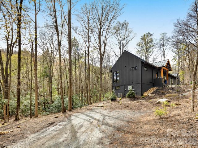80 Hemlock Circle, Black Mountain, NC 28711