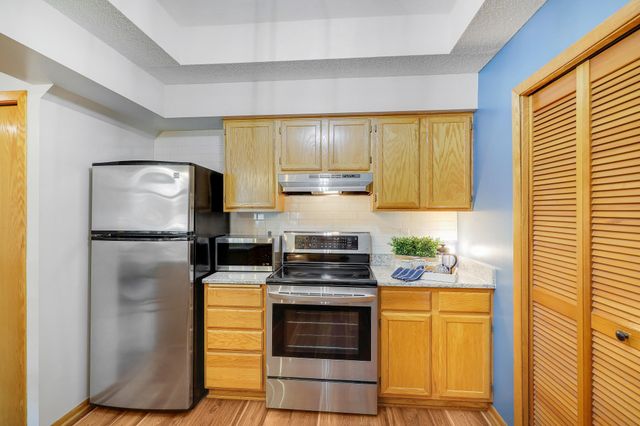 506 Lovell Avenue 6, Roseville, MN 55113