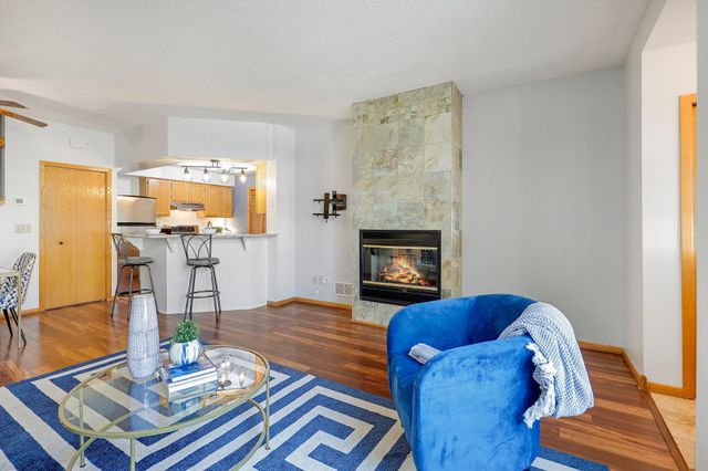506 Lovell Avenue 6, Roseville, MN 55113