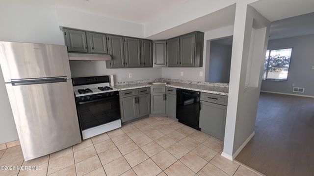 36 Creek Road 276, Brick, NJ 08724