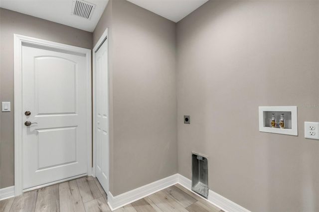 1183 CEDAR AVENUE, Englewood, FL 34223