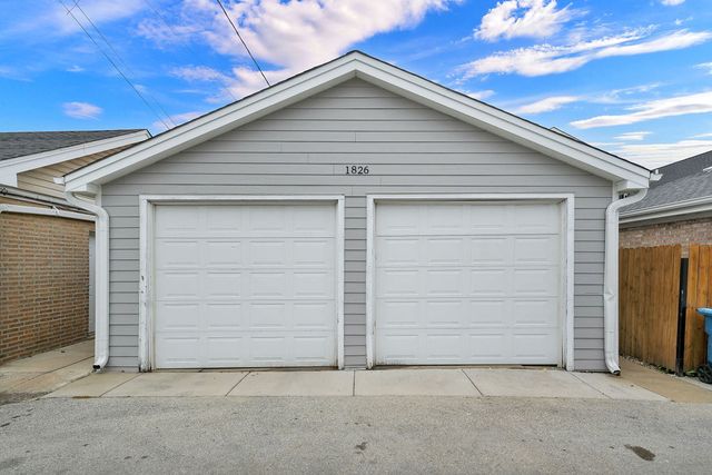 1826 N 36th Avenue, Stone Park, IL 60165