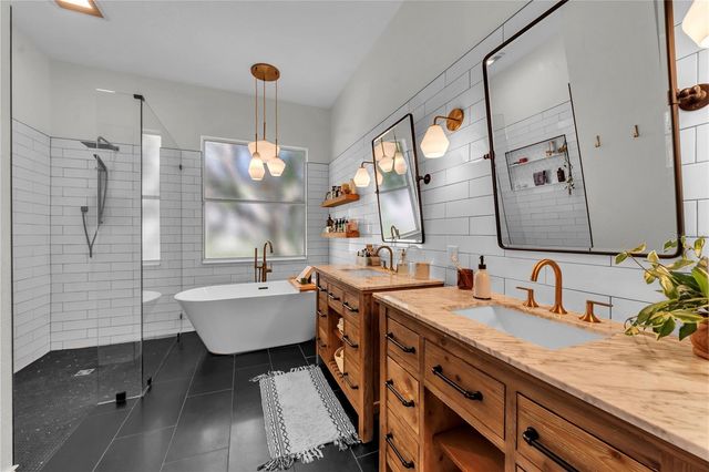 3921 ROSWELL PLACE, Land O Lakes, FL 34639