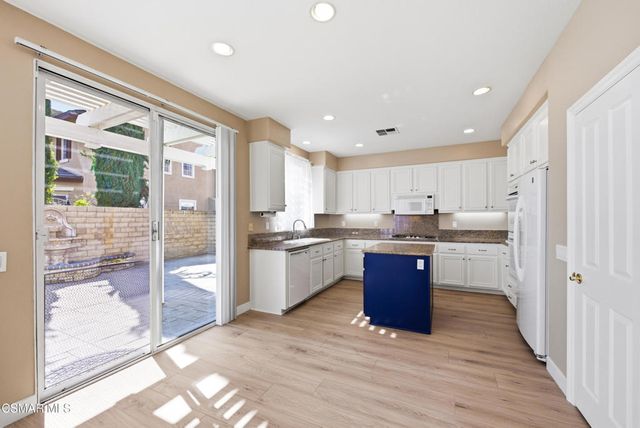 4884 Borders Street, Simi Valley, CA 93063