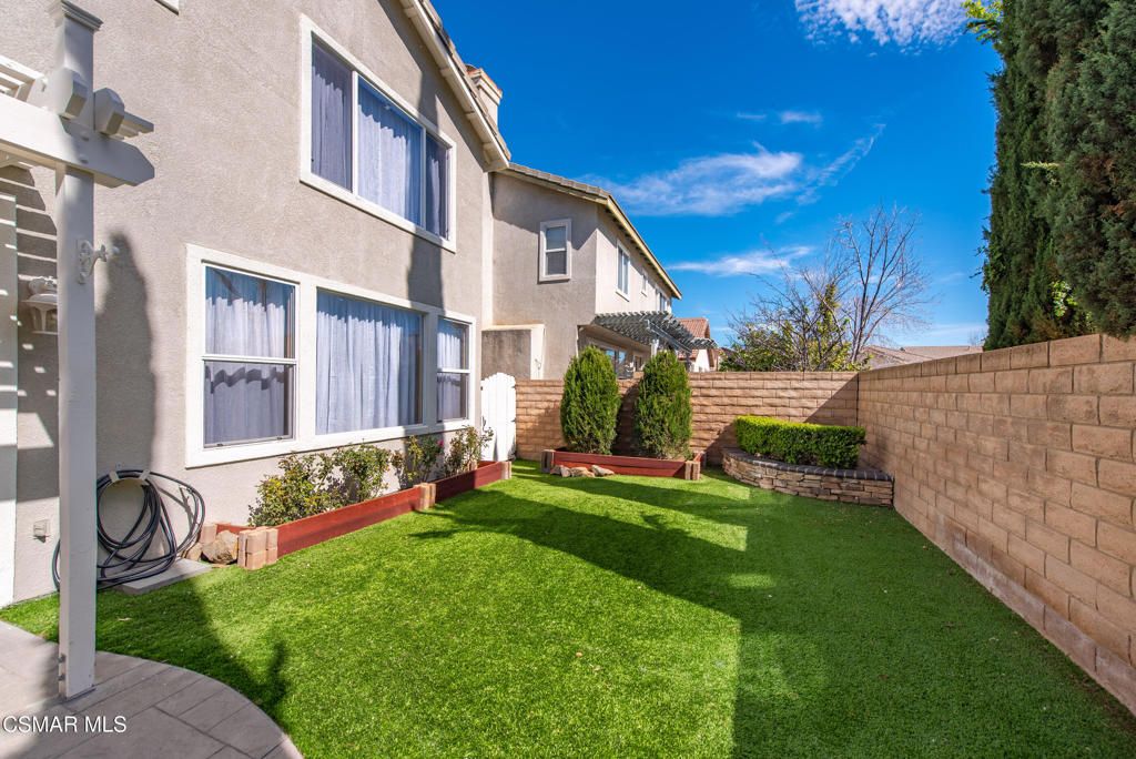 Image 40 of property listing at 4884 Borders Street, Simi Valley, CA 93063