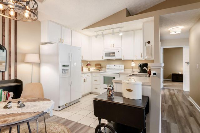 676 Wadebridge Drive, 5A, Blacklick, OH 43004