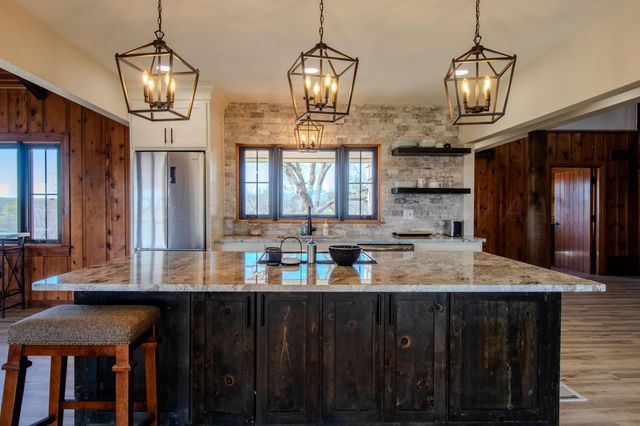 401 Ten Bears Trail, Howardwick, TX 79226