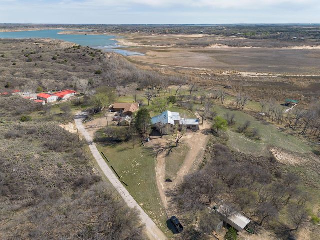 401 Ten Bears Trail, Howardwick, TX 79226