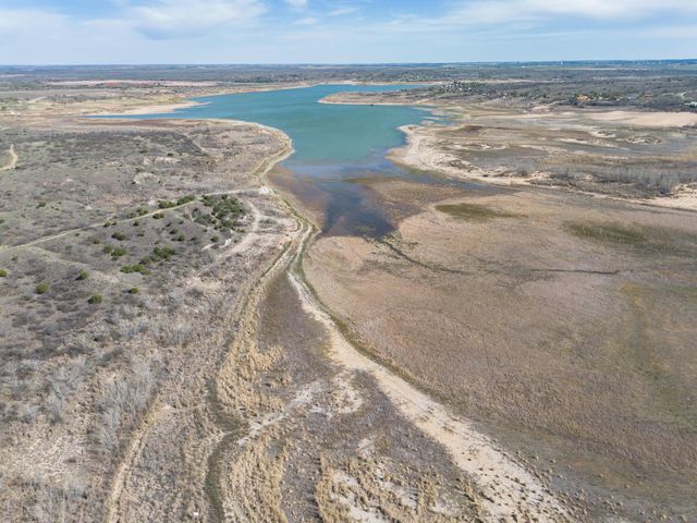 401 Ten Bears Trail, Howardwick, TX 79226