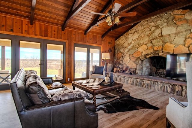 401 Ten Bears Trail, Howardwick, TX 79226