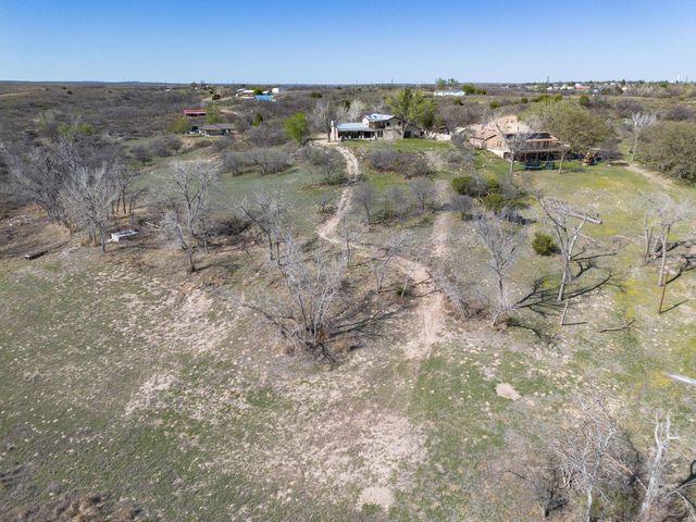 401 Ten Bears Trail, Howardwick, TX 79226