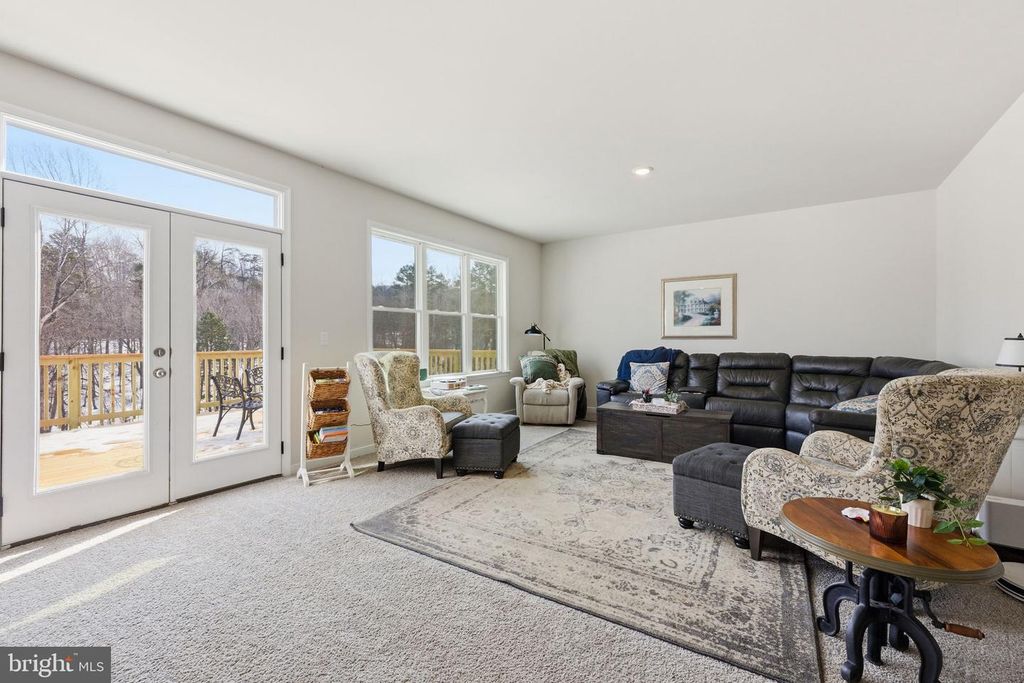 Image 11 of property listing at 616 S POES RD, Amissville, VA 20106