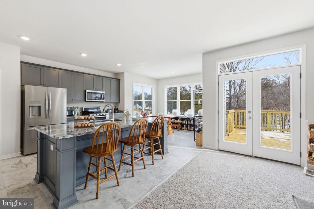 Image 16 of property listing at 616 S POES RD, Amissville, VA 20106