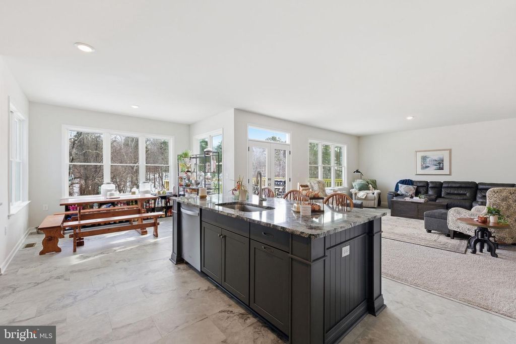 Image 17 of property listing at 616 S POES RD, Amissville, VA 20106