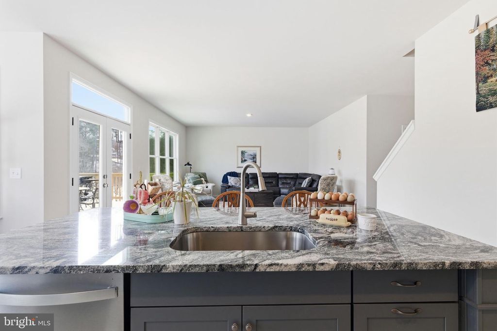 Image 22 of property listing at 616 S POES RD, Amissville, VA 20106