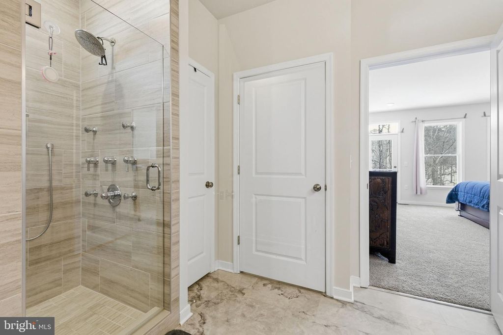 Image 26 of property listing at 616 S POES RD, Amissville, VA 20106