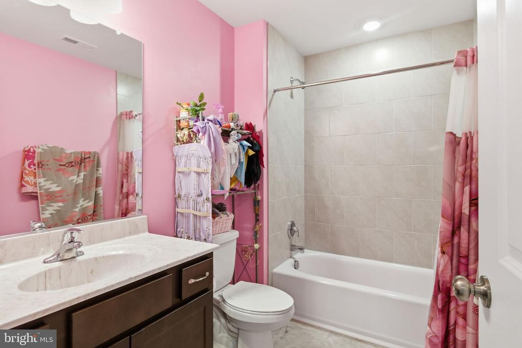 Image 36 of property listing at 616 S POES RD, Amissville, VA 20106