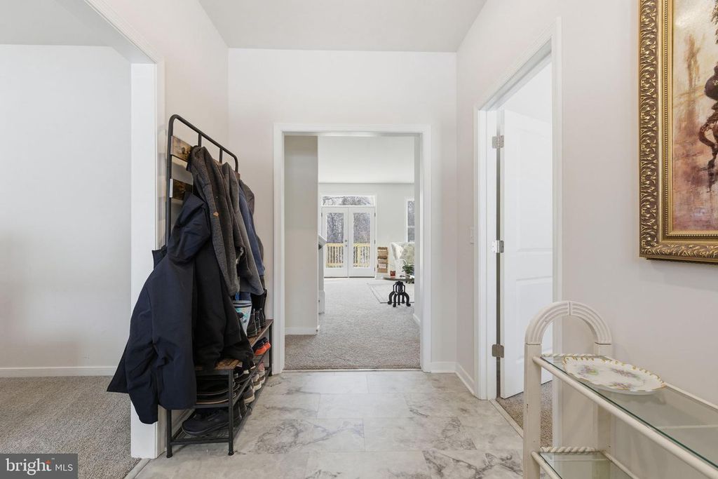 Image 7 of property listing at 616 S POES RD, Amissville, VA 20106