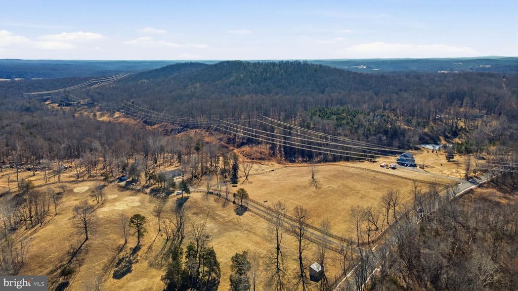 Image 74 of property listing at 616 S POES RD, Amissville, VA 20106