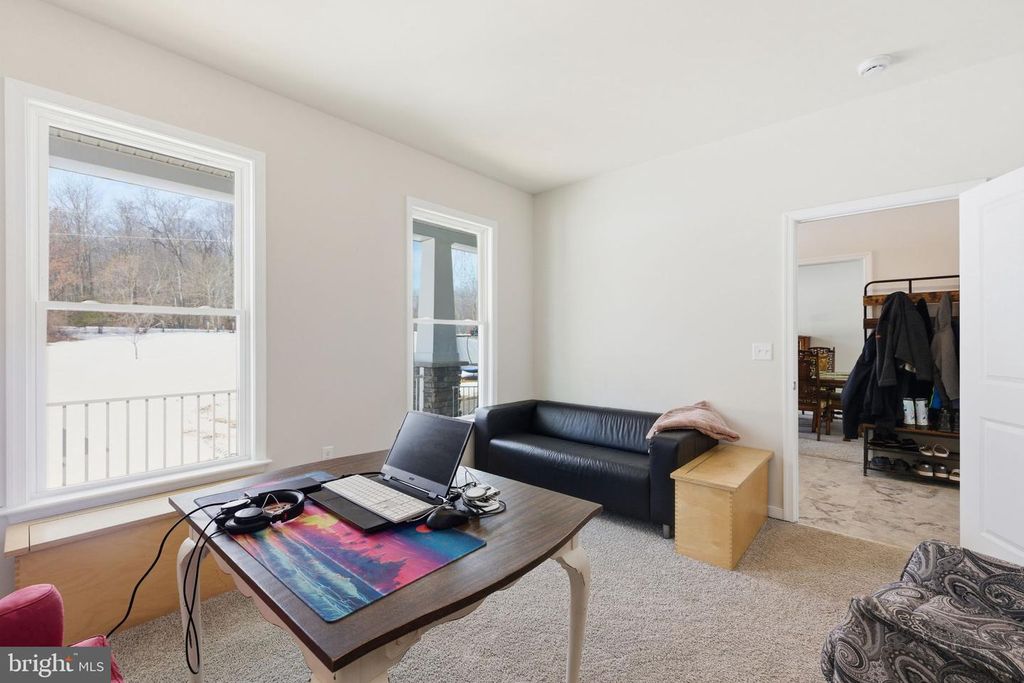 Image 9 of property listing at 616 S POES RD, Amissville, VA 20106