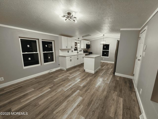 406 4th Street, Jackson, NJ 08527