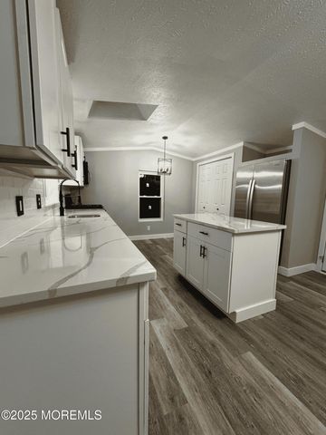 406 4th Street, Jackson, NJ 08527