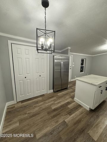 406 4th Street, Jackson, NJ 08527