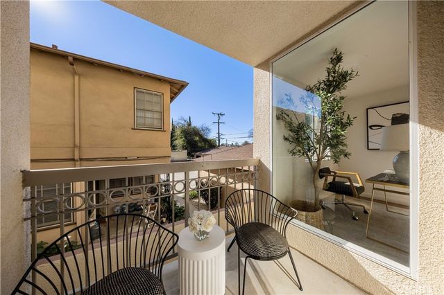 335 S Sierra Madre 104, Pasadena, CA 91107