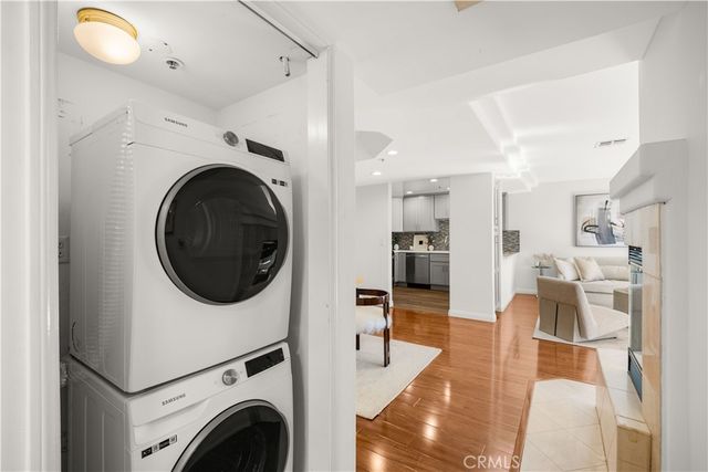 335 S Sierra Madre 104, Pasadena, CA 91107