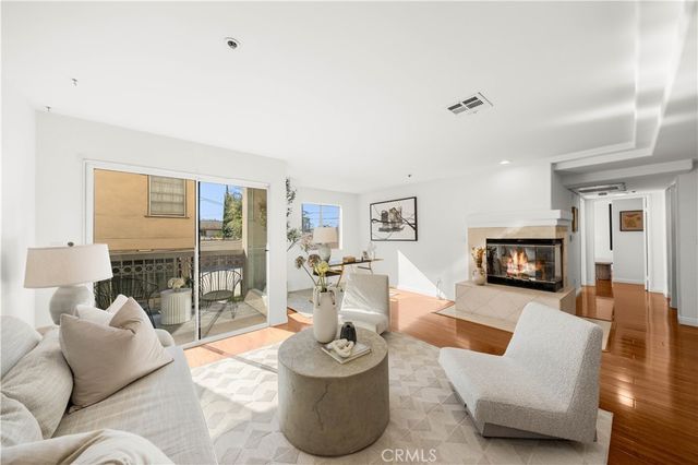 335 S Sierra Madre 104, Pasadena, CA 91107