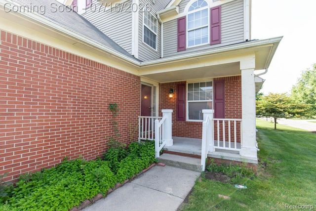 43721 CHERRYWOOD Lane, Canton Charter Township, MI 48188