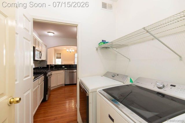 43721 CHERRYWOOD Lane, Canton Charter Township, MI 48188