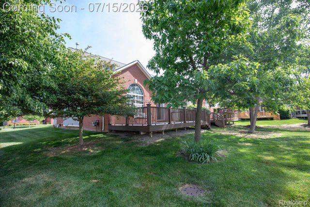 43721 CHERRYWOOD Lane, Canton Charter Township, MI 48188