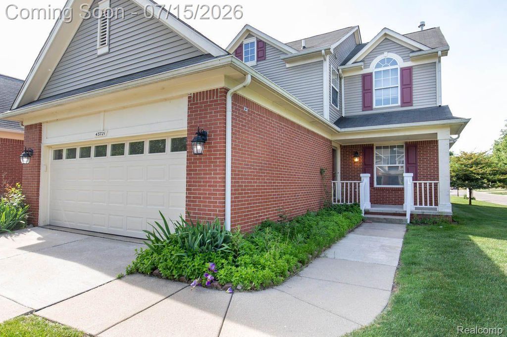 43721 CHERRYWOOD Lane, Canton Charter Township, MI 48188