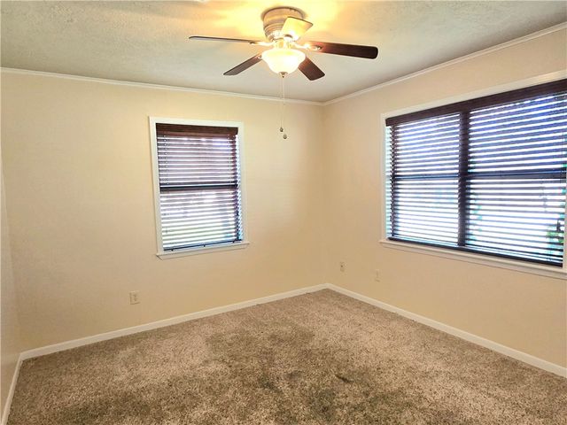 827 North Gray Street, Caldwell, TX 77836