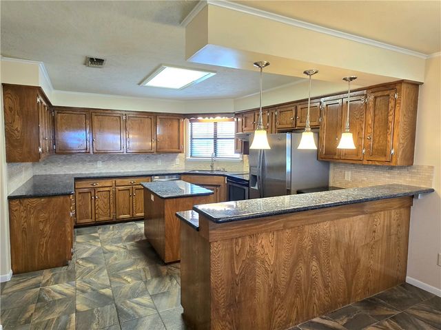 827 North Gray Street, Caldwell, TX 77836