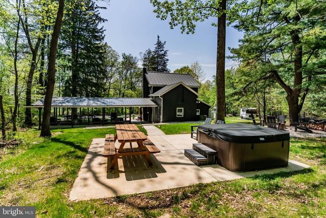 1134 S MOUNTAIN RD, Dillsburg, PA 17019