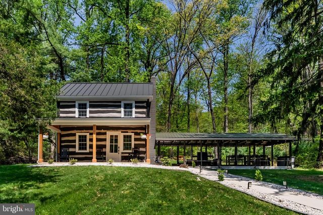 1134 S MOUNTAIN RD, Dillsburg, PA 17019