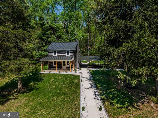 1134 S MOUNTAIN RD, Dillsburg, PA 17019