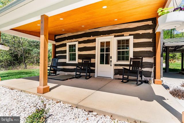 1134 S MOUNTAIN RD, Dillsburg, PA 17019