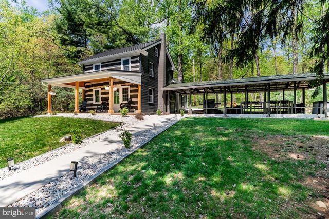1134 S MOUNTAIN RD, Dillsburg, PA 17019