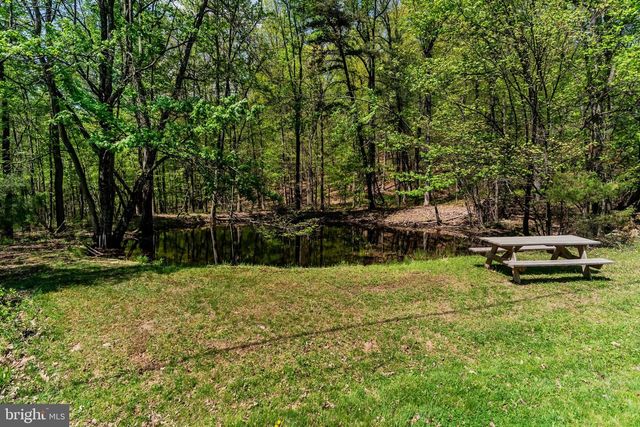 1134 S MOUNTAIN RD, Dillsburg, PA 17019