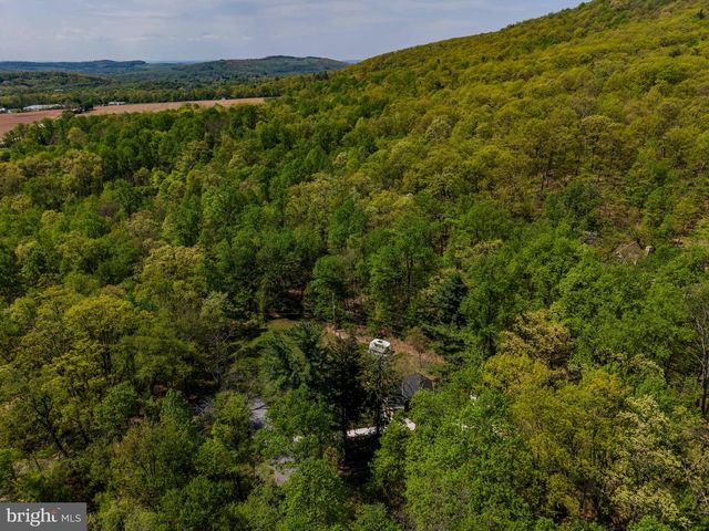 1134 S MOUNTAIN RD, Dillsburg, PA 17019