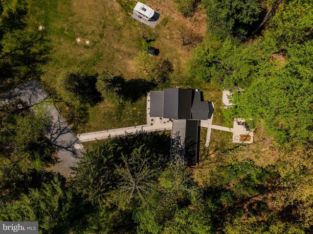1134 S MOUNTAIN RD, Dillsburg, PA 17019