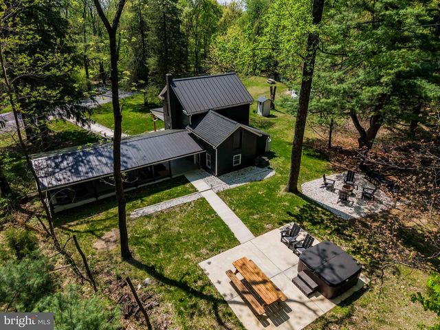 1134 S MOUNTAIN RD, Dillsburg, PA 17019